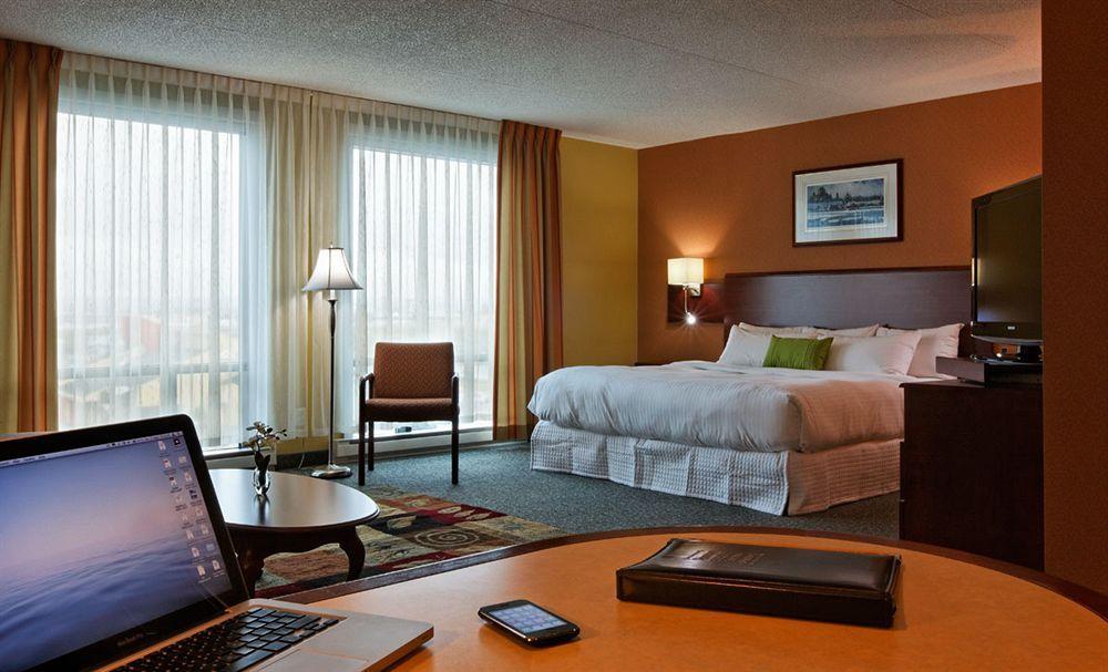 Hotel & Suites Normandin Quebec Exteriör bild