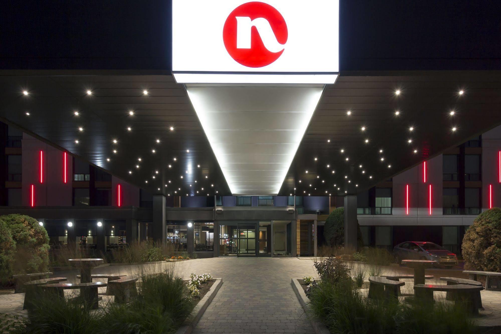Hotel & Suites Normandin Quebec Exteriör bild
